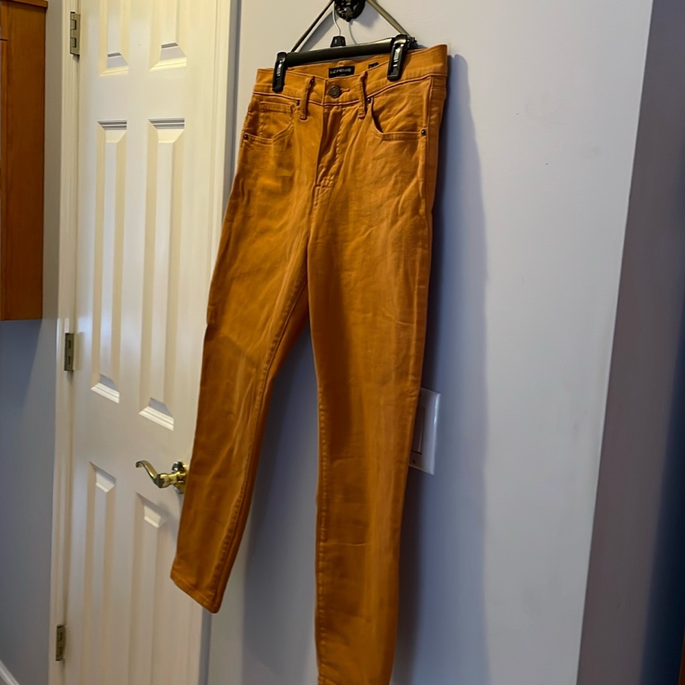 Lucky Brand jeans. Never worn.